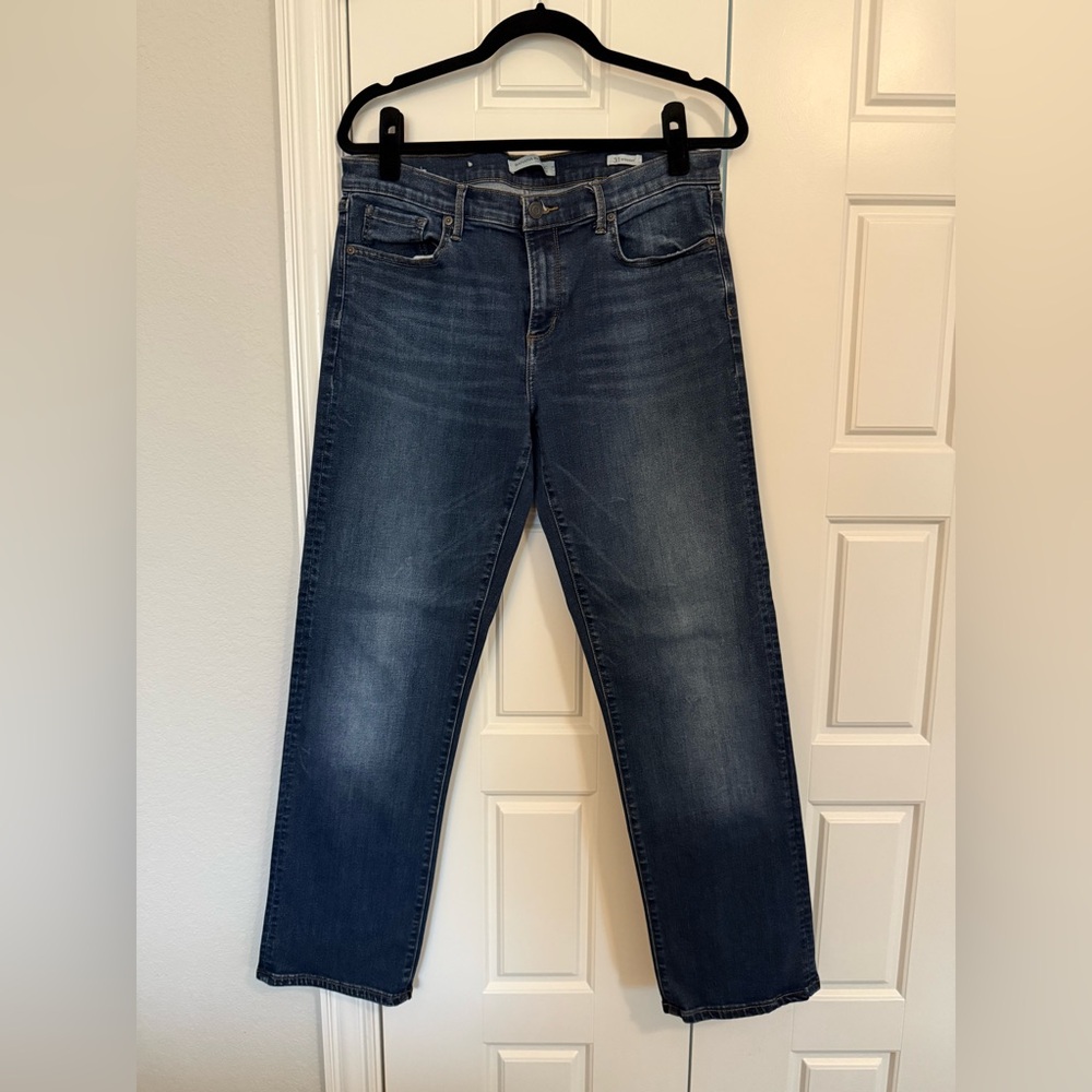 Banana Republic Women's Straight Leg Jeans in Dark Blue